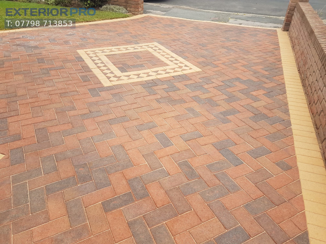 Patio paving cleaning in Rhuddlan.